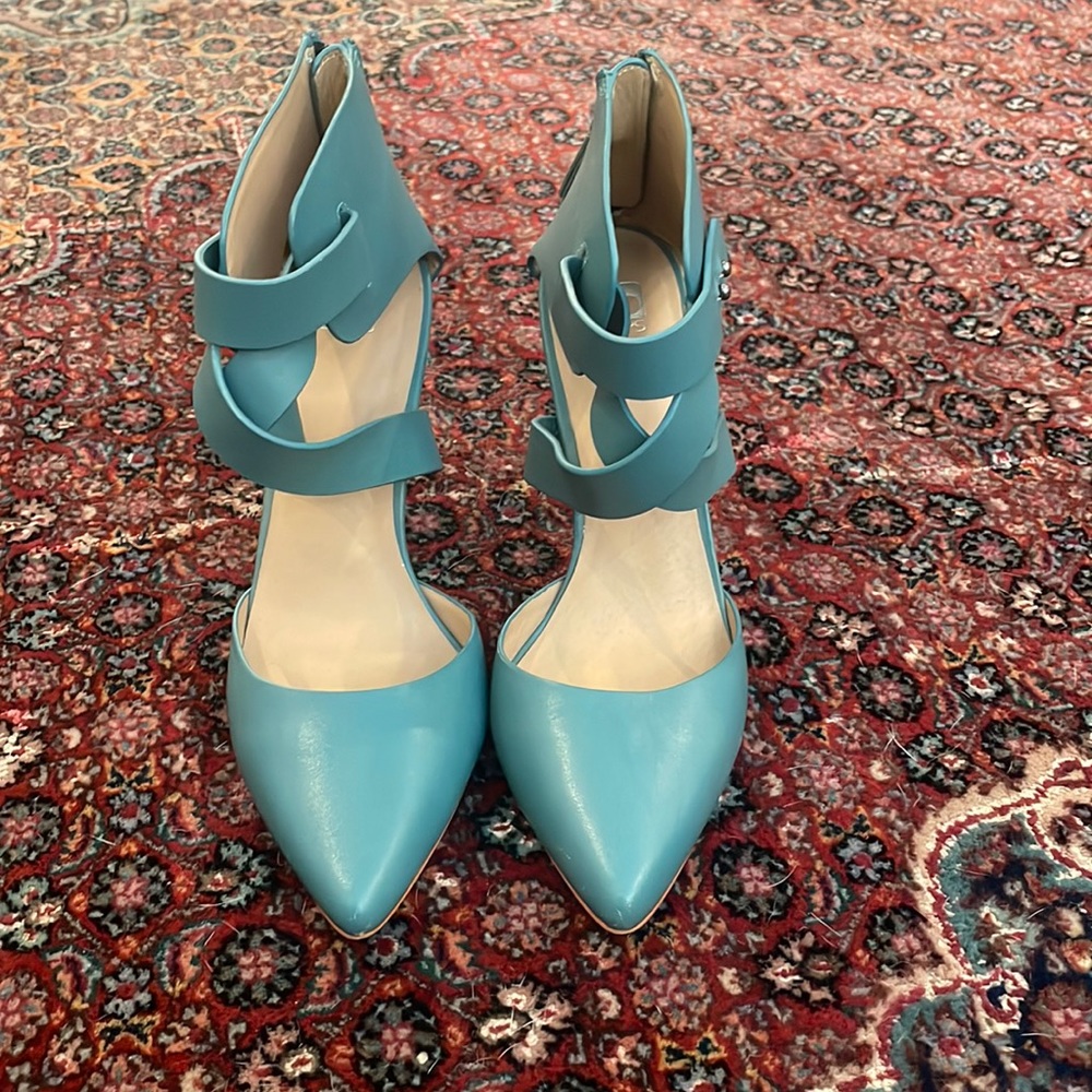 Teal pumps